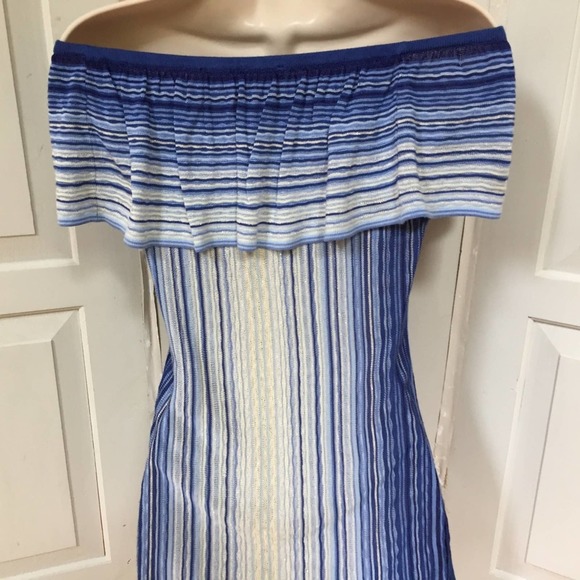 White House Black Market Blue and Silver Blouse - Picture 12 of 16